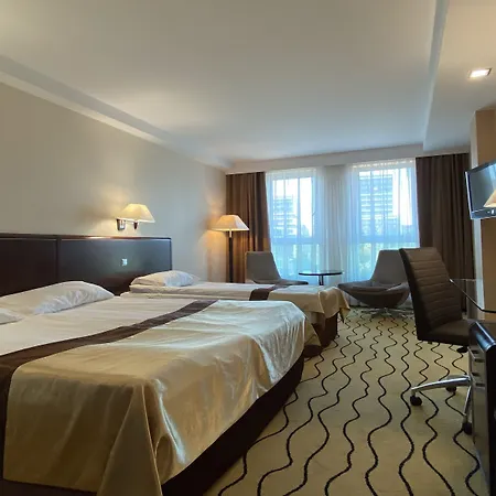 Ambasador Centrum Szálloda 4*