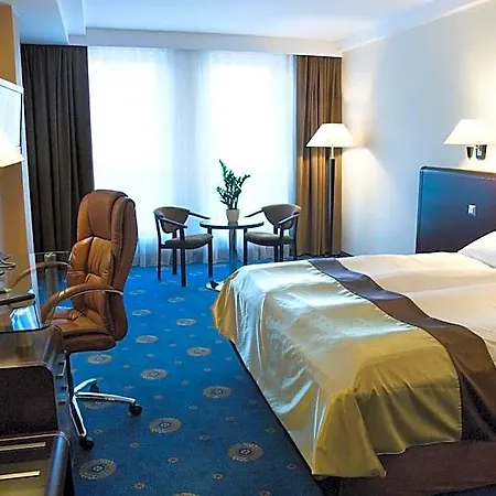 Ambasador Centrum Hotel 4*