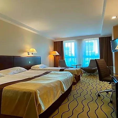 Hotel Ambasador Centrum 4*