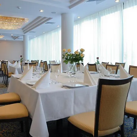 Ambasador Centrum Отель