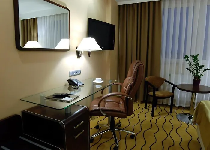 Ambasador Centrum Отель Лодзь